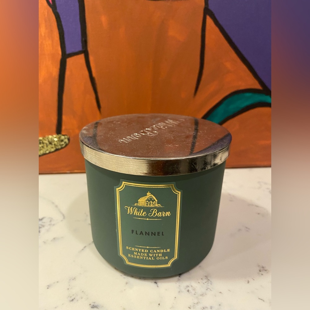NWT Bath and Body Works Flannel 3-wick Candle
